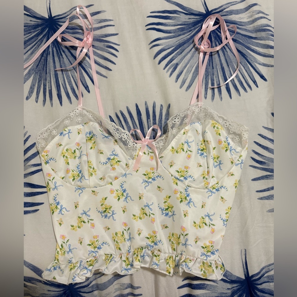 Floral tank